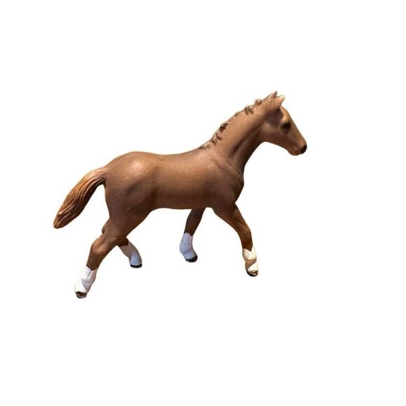 Schleich Hanoverian Horse Foal Brown Plastic Animal Figure Barn Farm Life 2012 - Picture 4 of 9